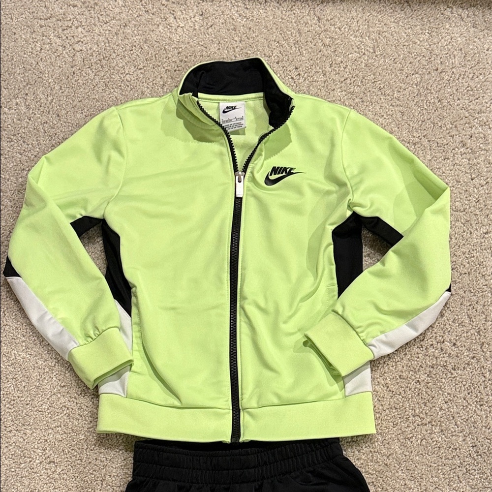 Nike Neon Green and Black Athletic Set Tracksuit, kids size 7 - Picture 2 of 7